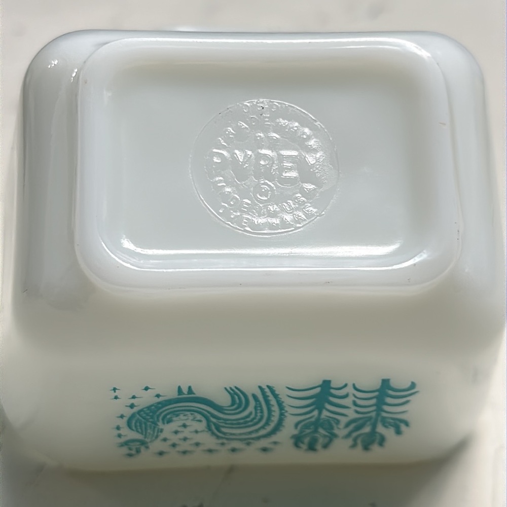 Vintage Pyrex 501 Amish Butterprint Rooster Fridge Set of 2 Pieces 1 Lid - Picture 9 of 13